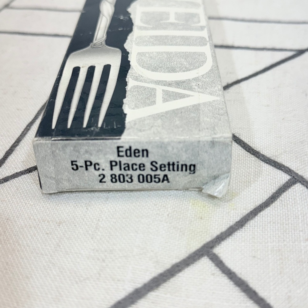 Oneida Flatware 4 Piece Silver Eden Deluxe Stainless Steel Leaf Vine USA - Picture 9 of 9